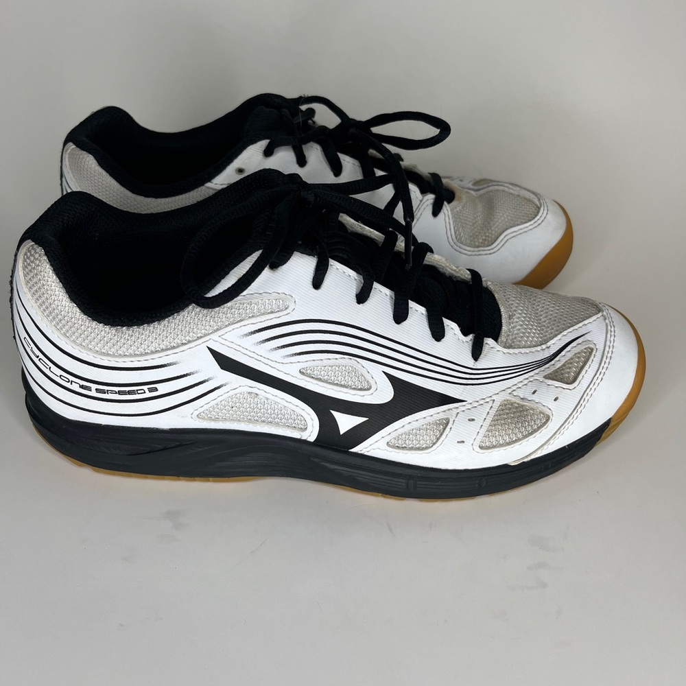 Mizuno Shoes Women's Size 39 US 8.5 White Cyclone Speed 3 Athletic Volleyball